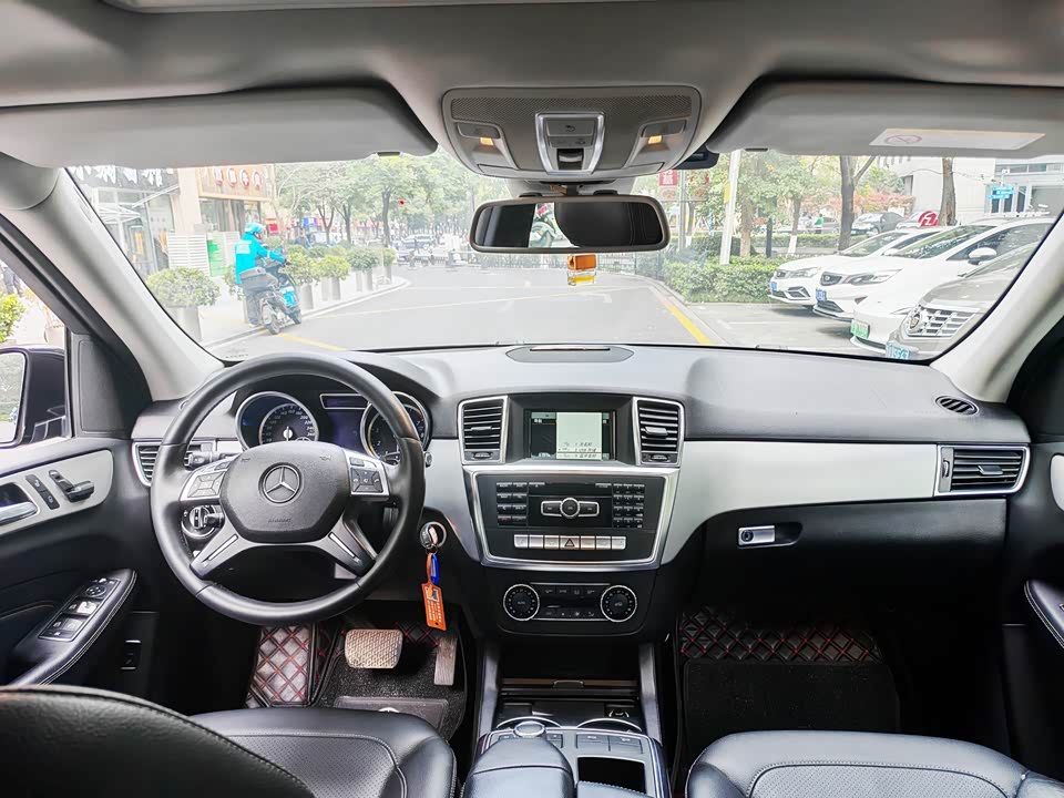 Mercedes-Benz M class