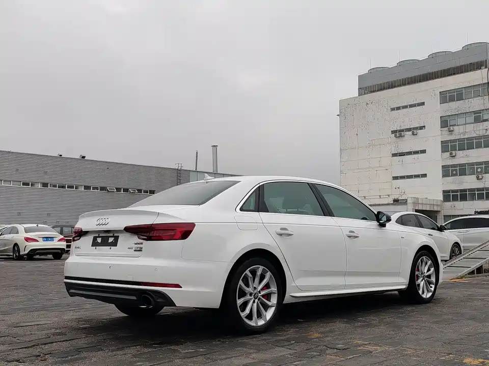 Audi A4L