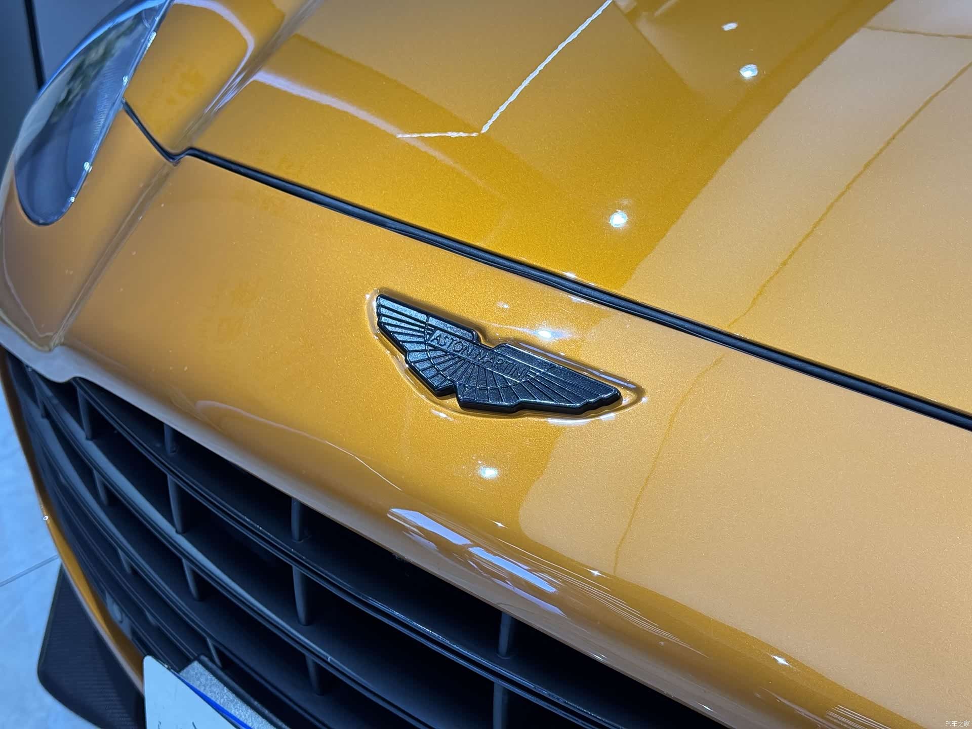 Aston Martin DBX, 2022 21