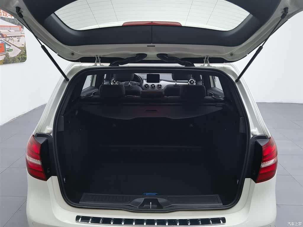Mercedes-Benz B-Class, 2019 16