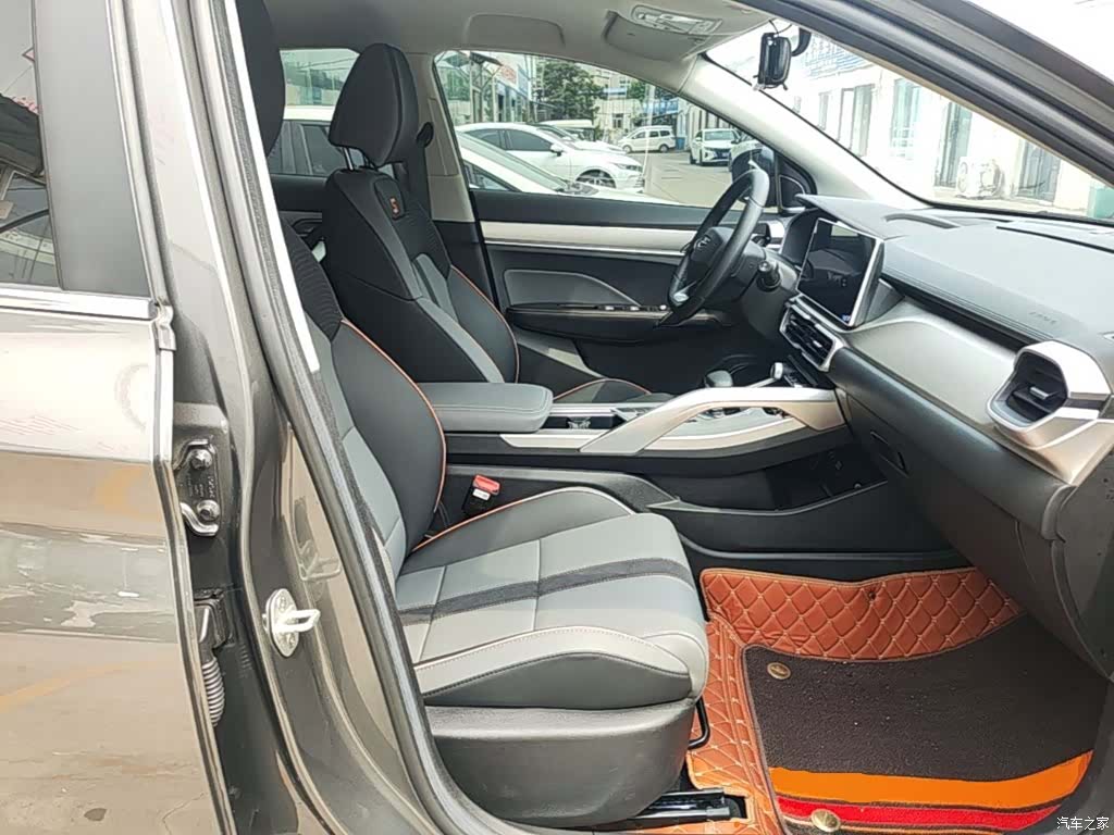 Geely Coolray, 2025 25