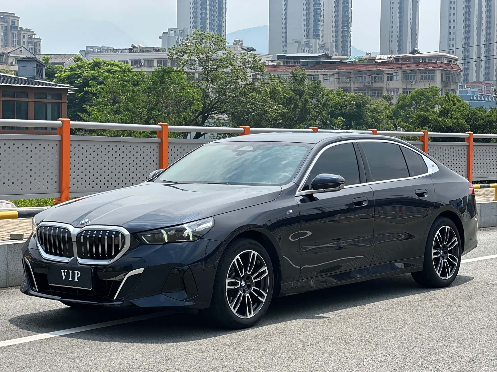 BMW 5 Series, 2025 1