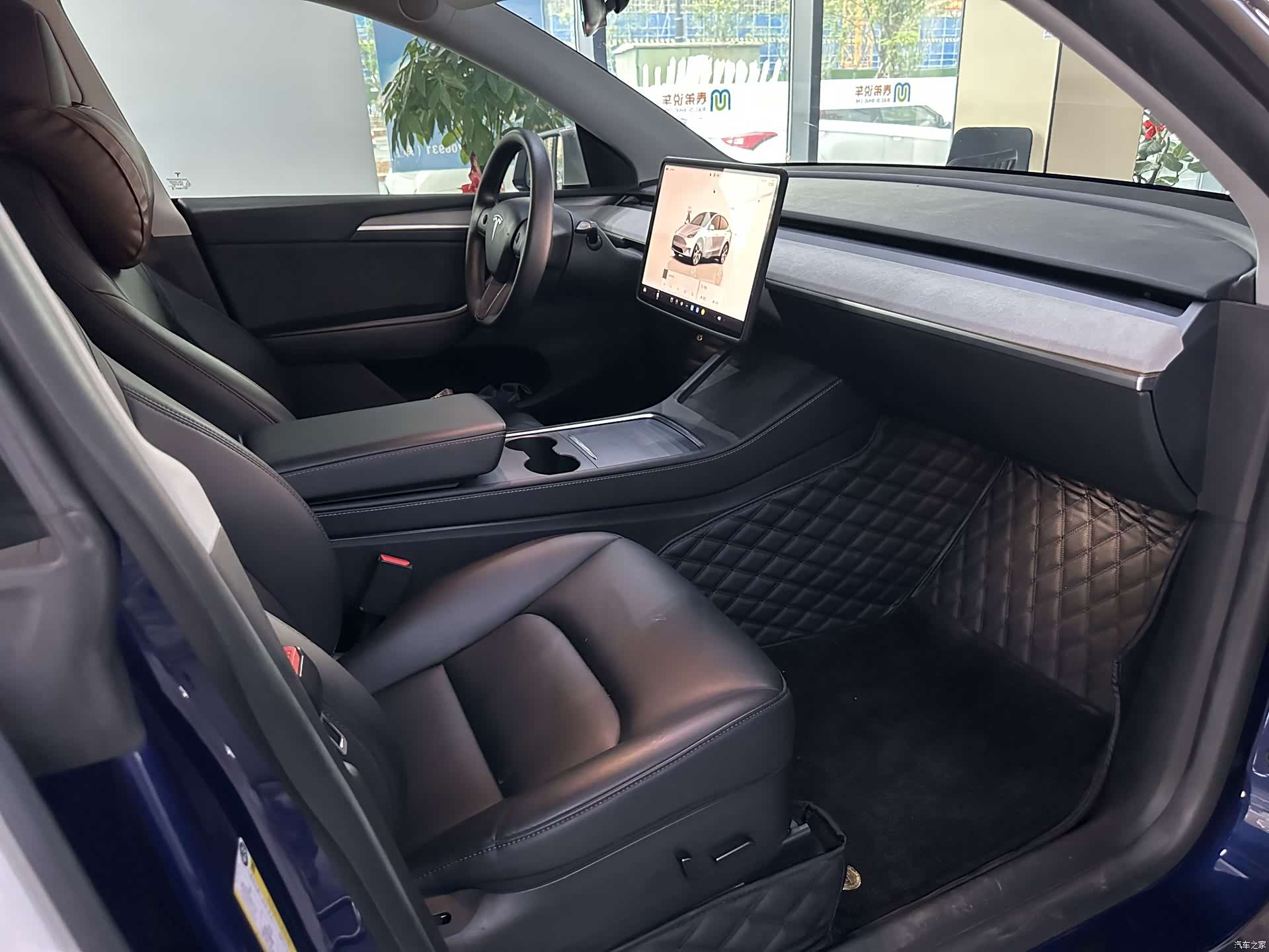 Tesla Model Y, 2022 11