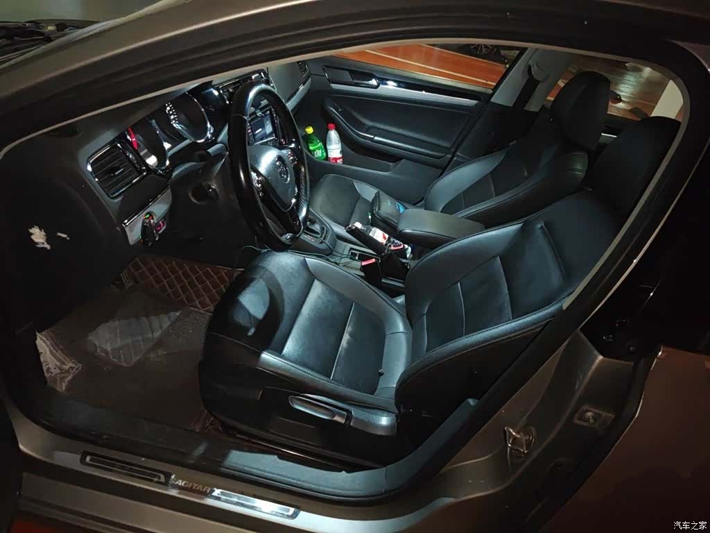 Volkswagen Sagitar, 2016 12