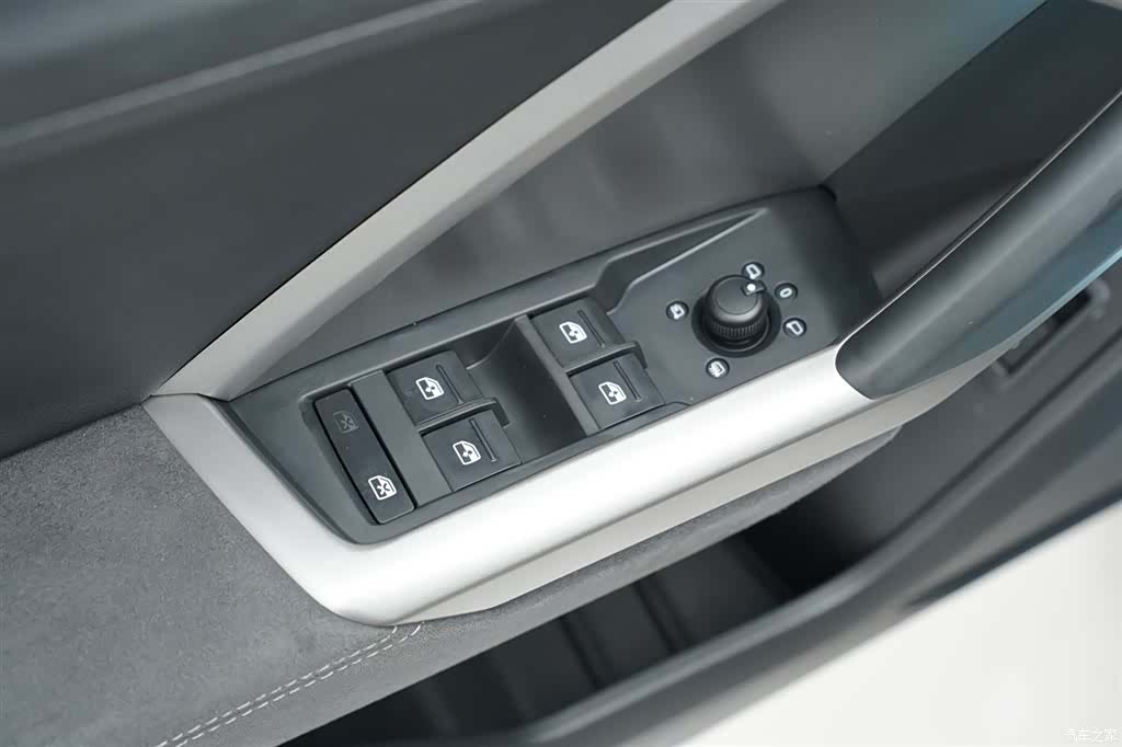 Audi Q3, 2022 9