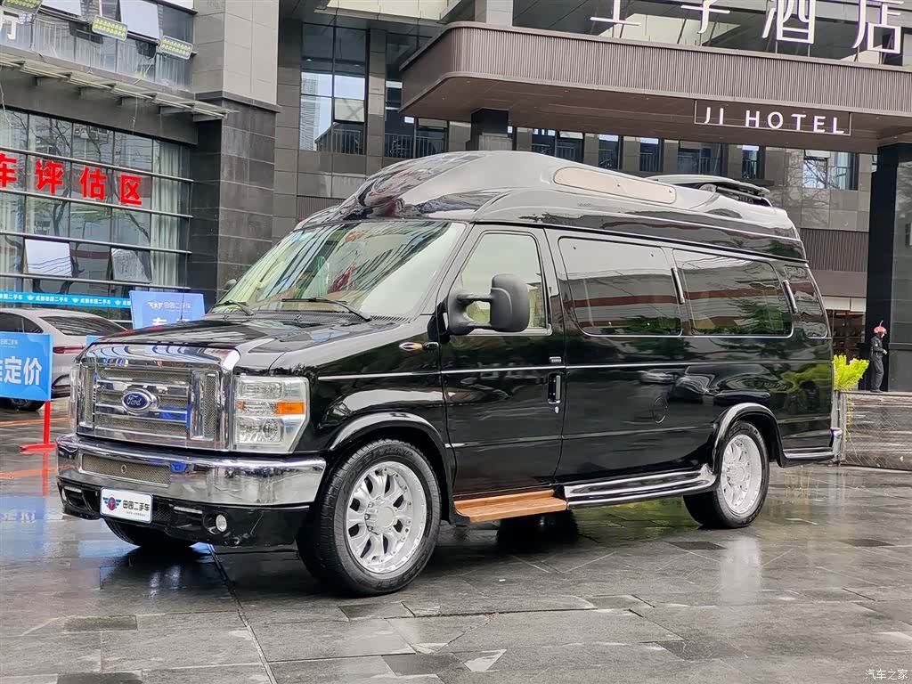 Ford E350, 2016 1