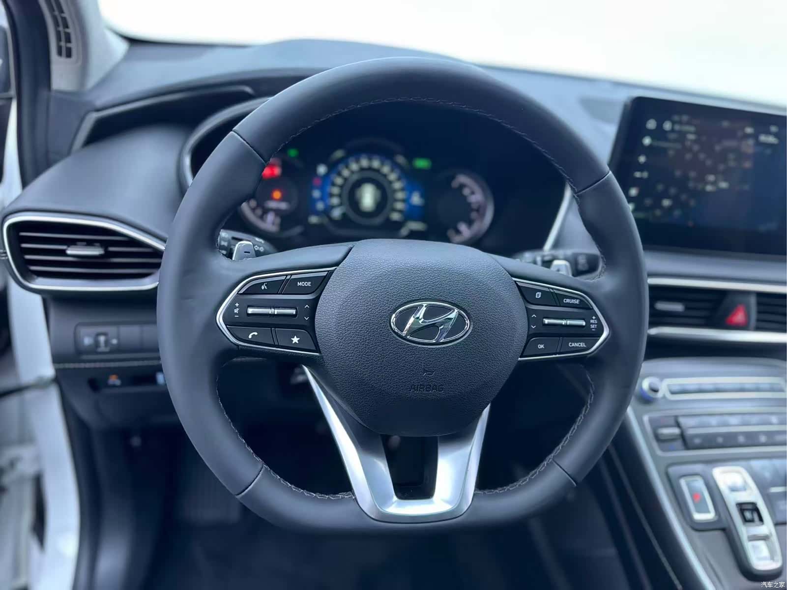 Hyundai Santa Fe, 2023 16