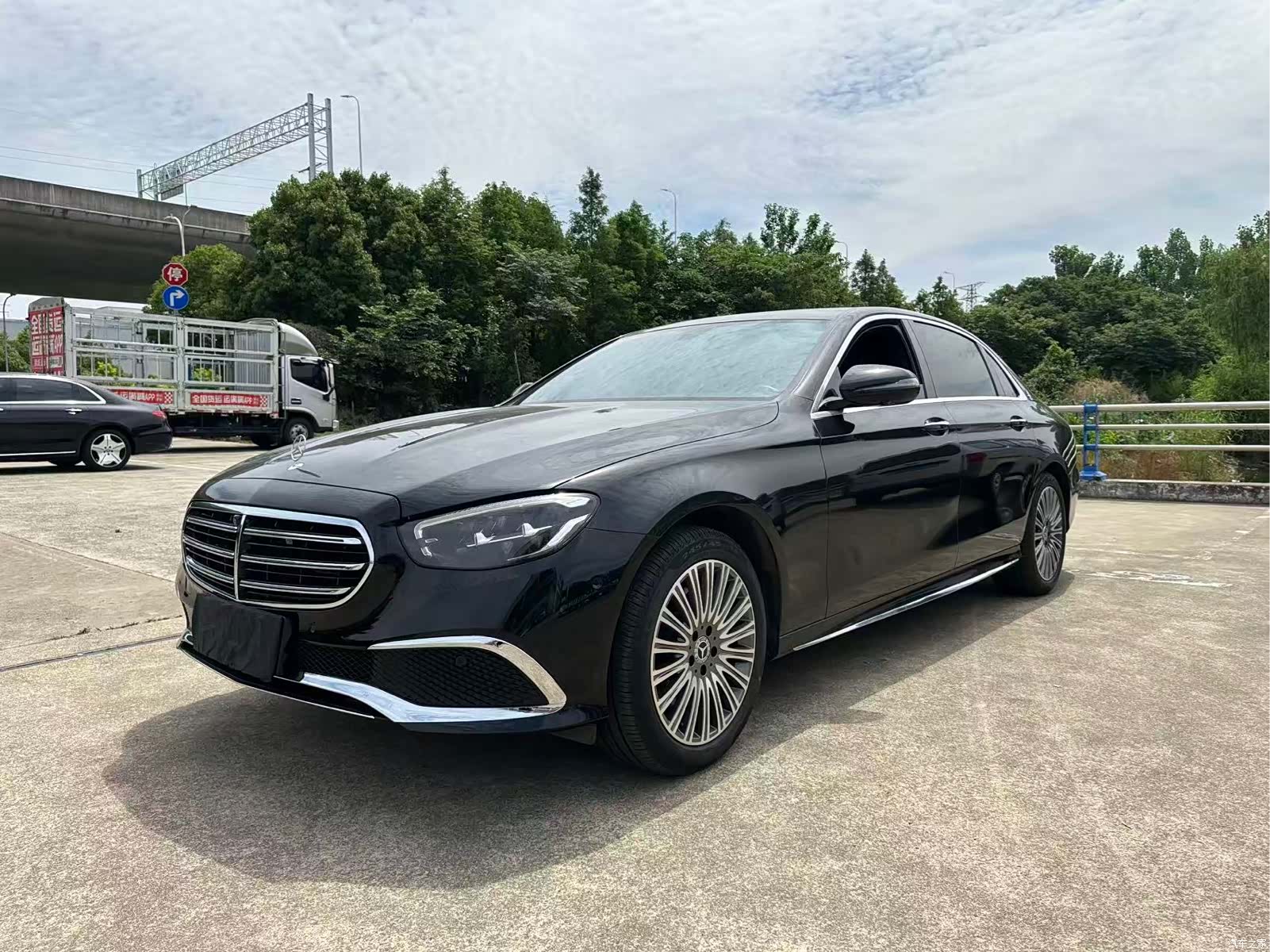Mercedes-Benz E-Class, 2022 1