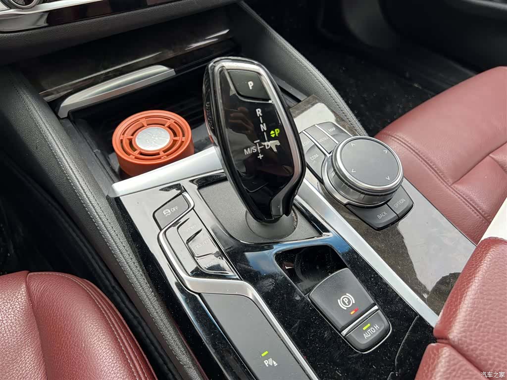 BMW 5 Series, 2018 10