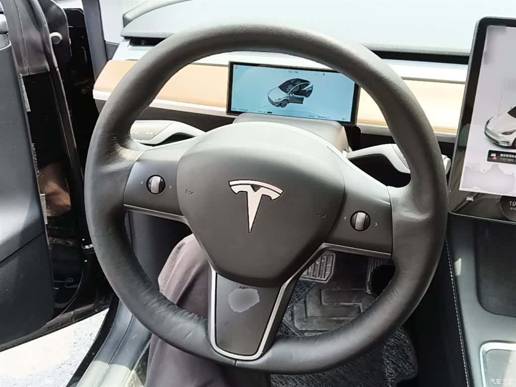 Tesla Model Y, 2021 11