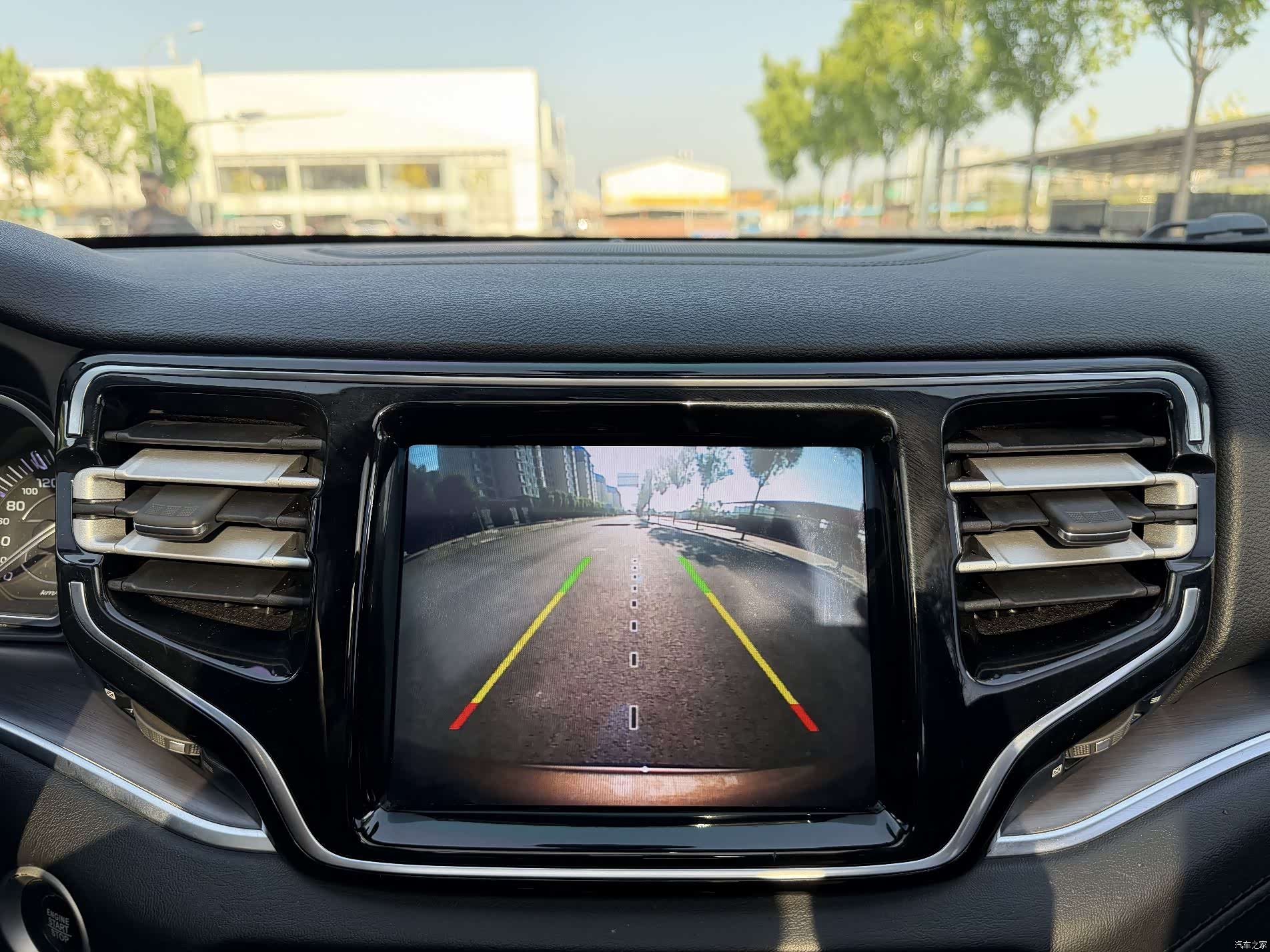 Jeep Grand Commander, 2019 25