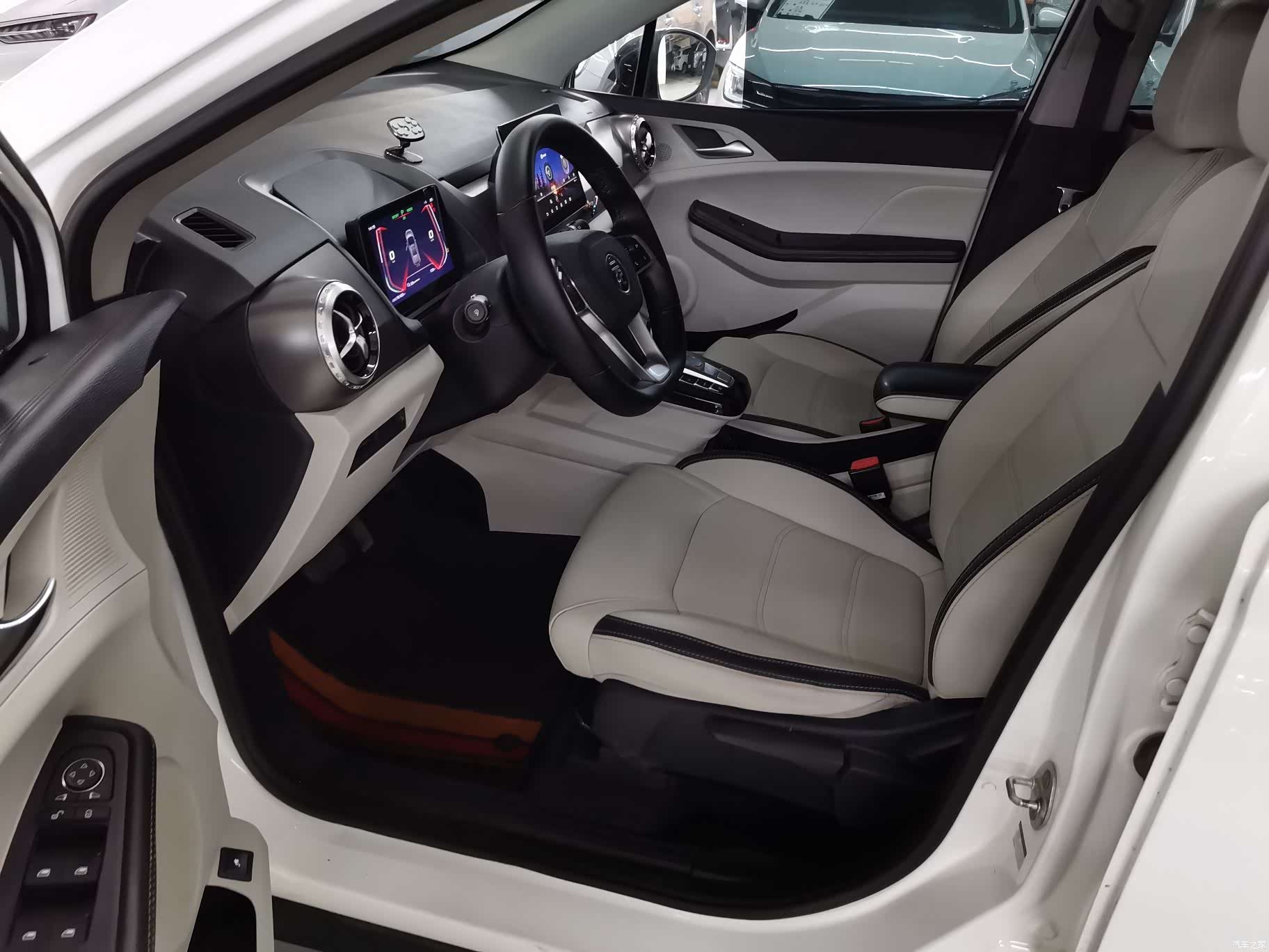 BYD Yuan, 2022 15