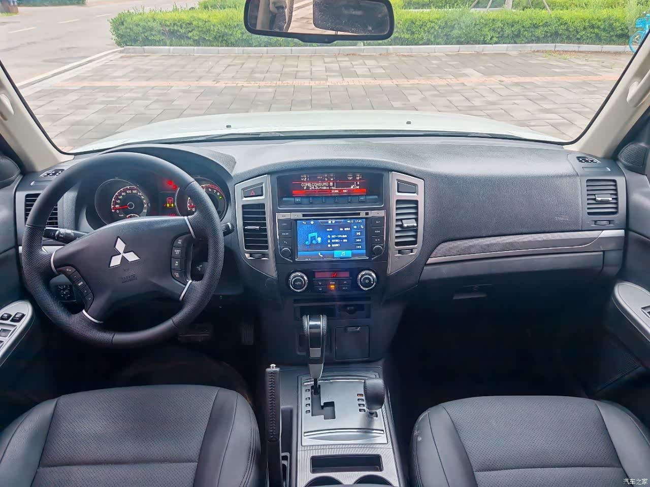 Mitsubishi Pajero, 2016 9