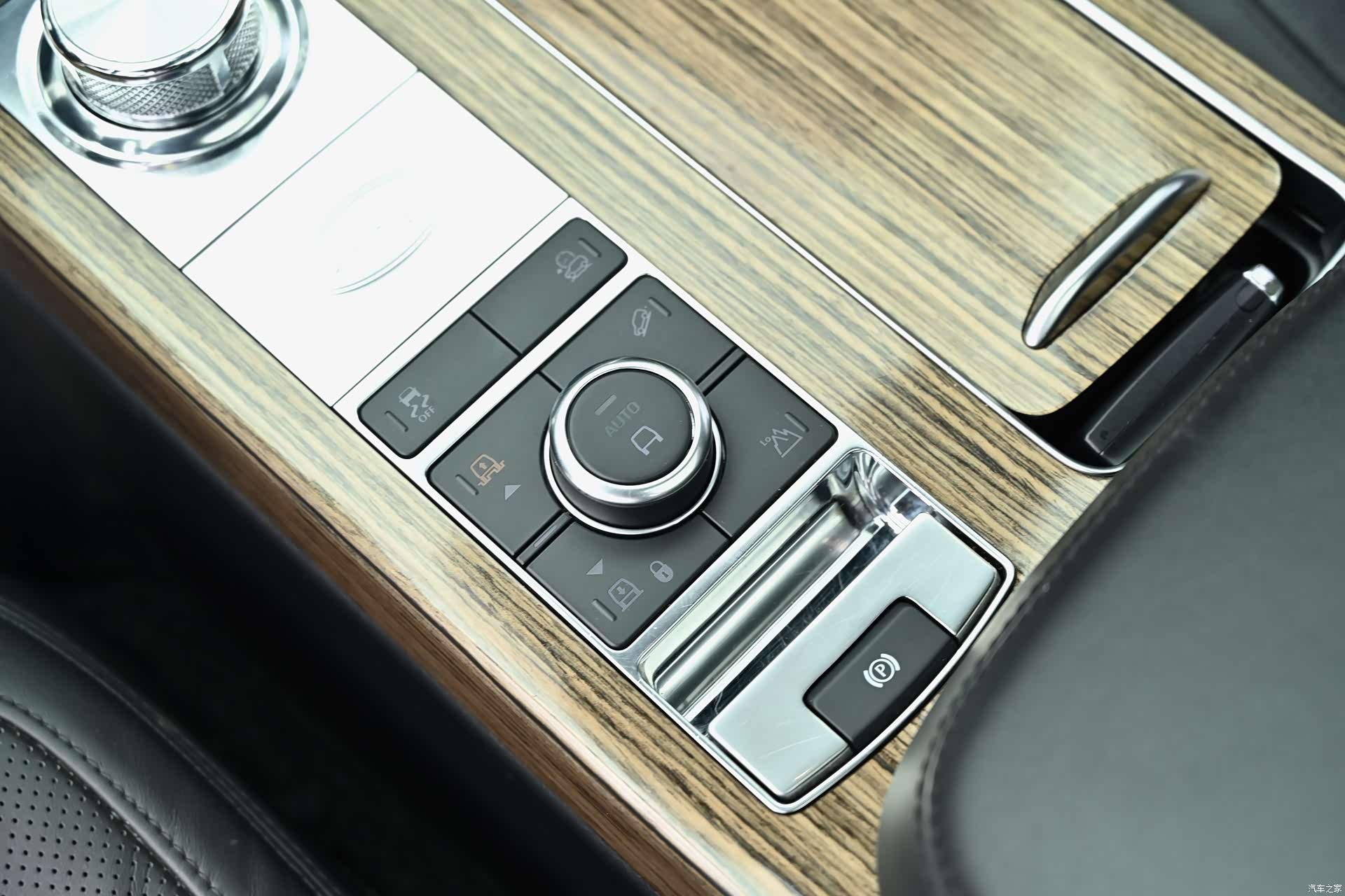 Land Rover Range Rover, 2019 18