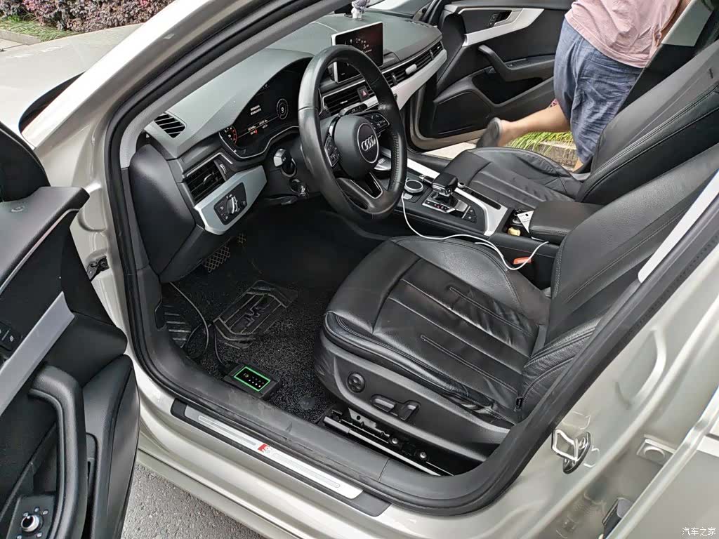 Audi A4L, 2019 14
