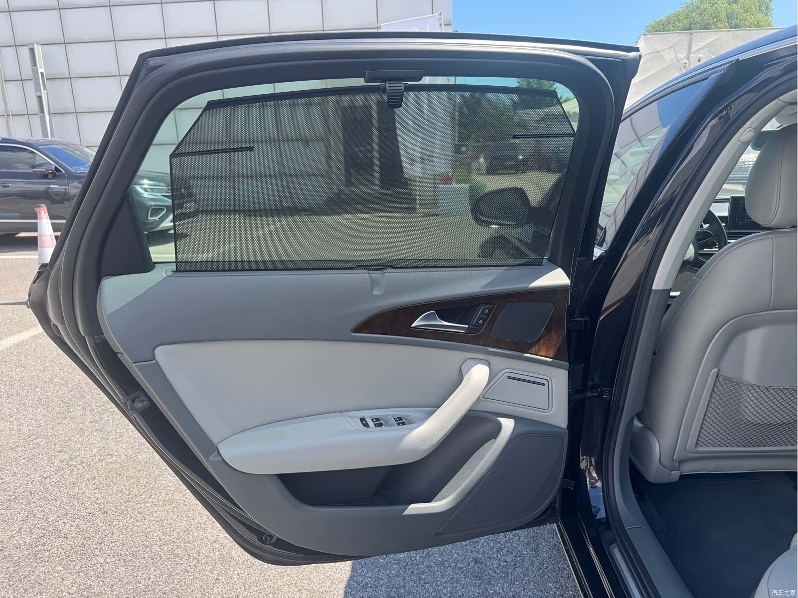Audi A6L, 2014 18