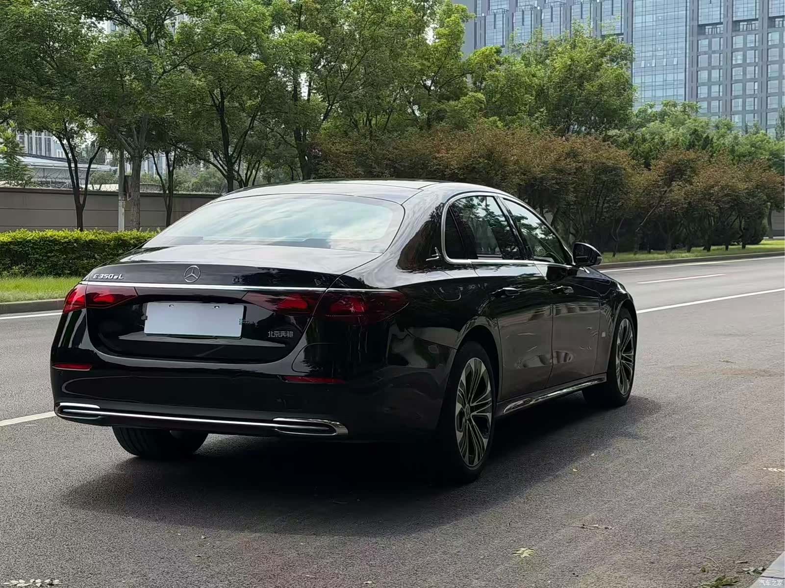 Mercedes-Benz E-Class, 2024 4