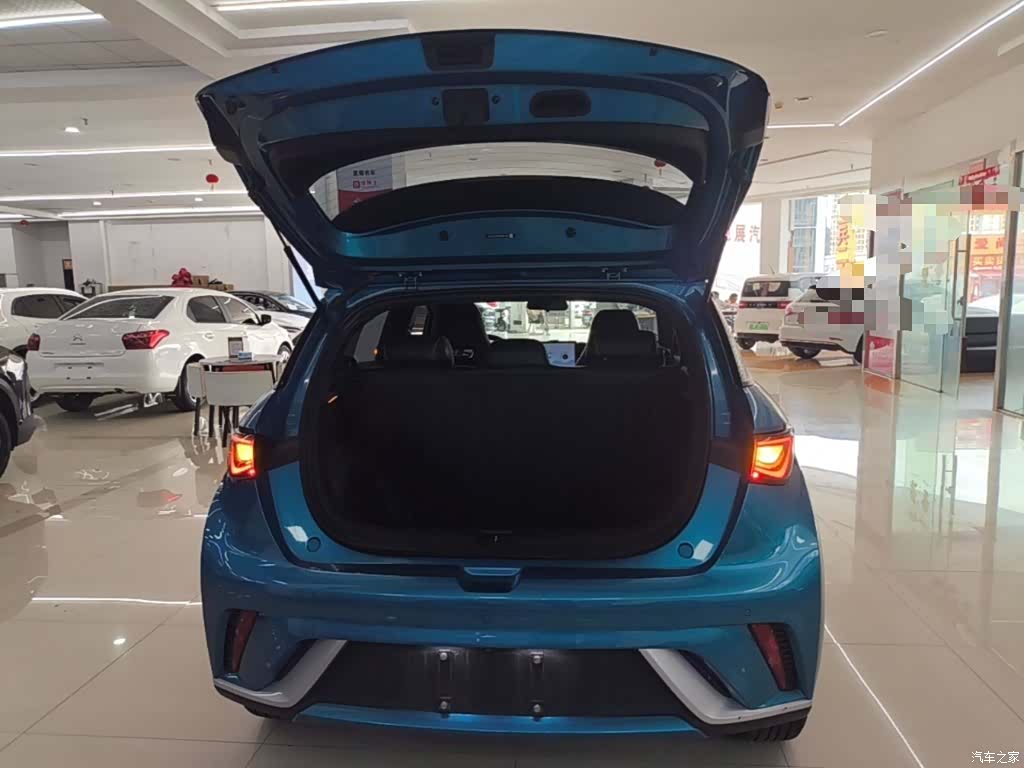 BYD Dolphin, 2023 19