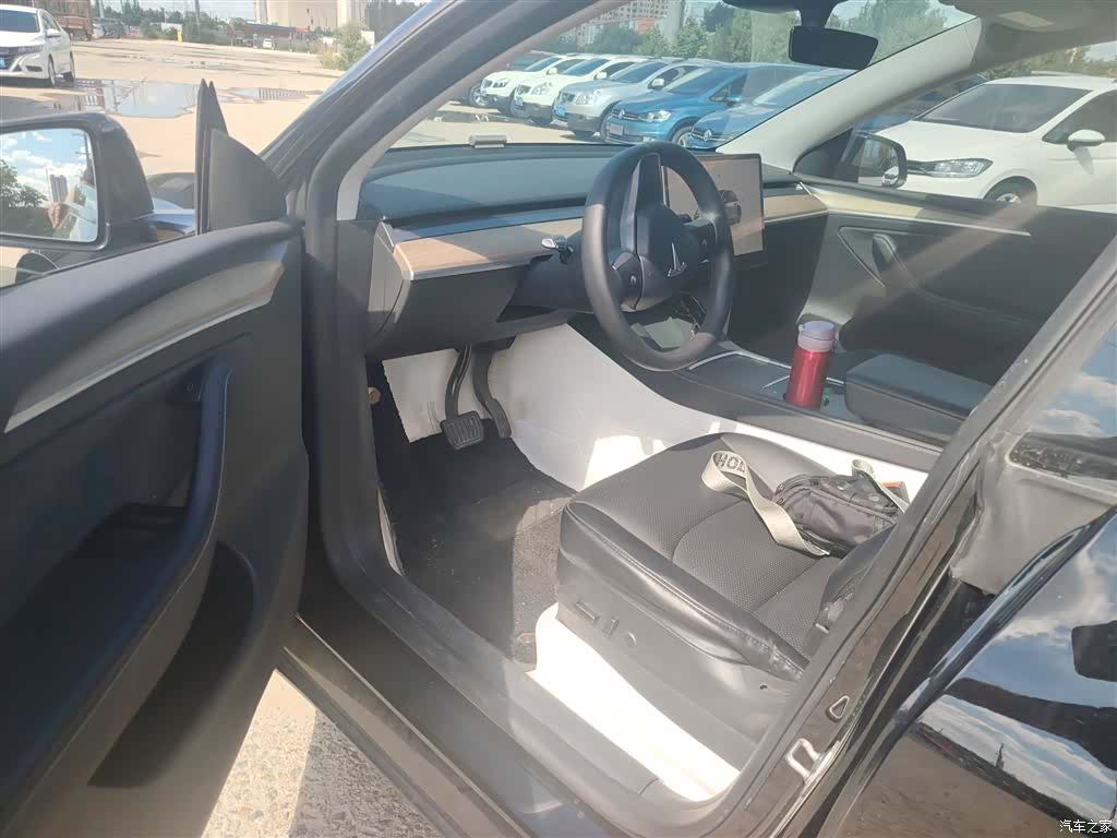 Tesla Model Y, 2023 8