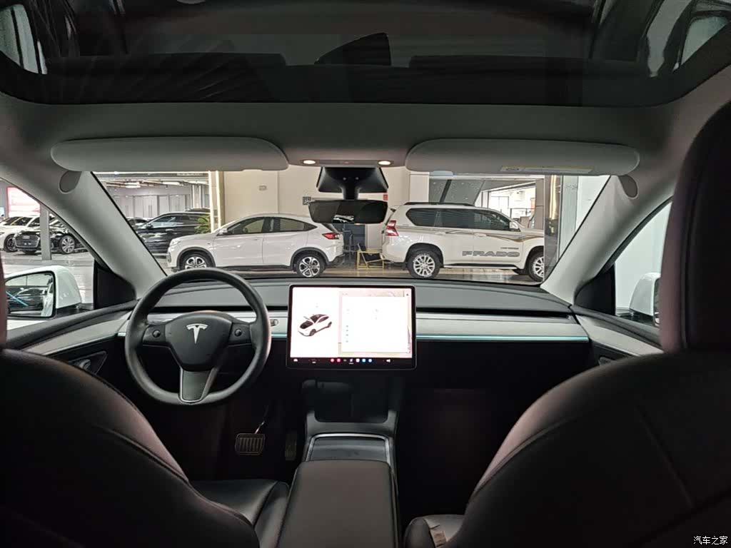 Tesla Model Y, 2024 18