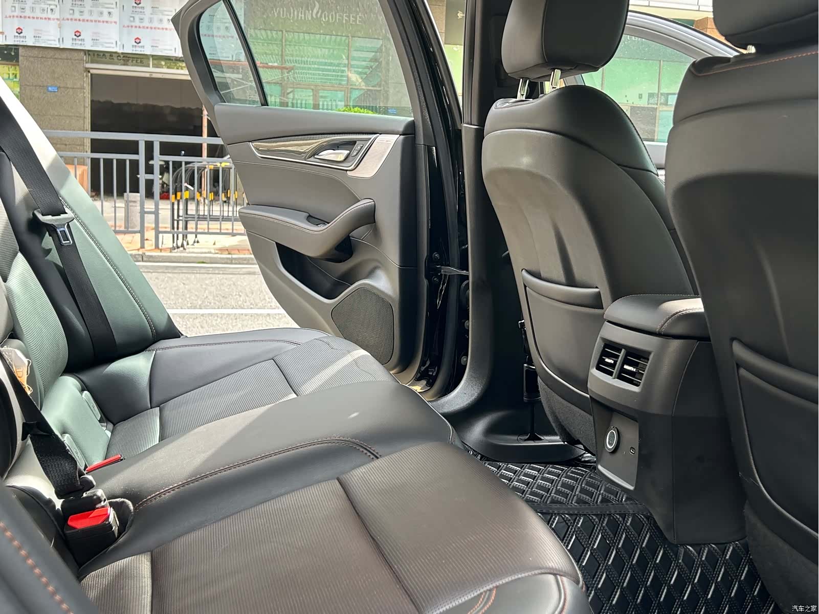 Cadillac CT5, 2023 11