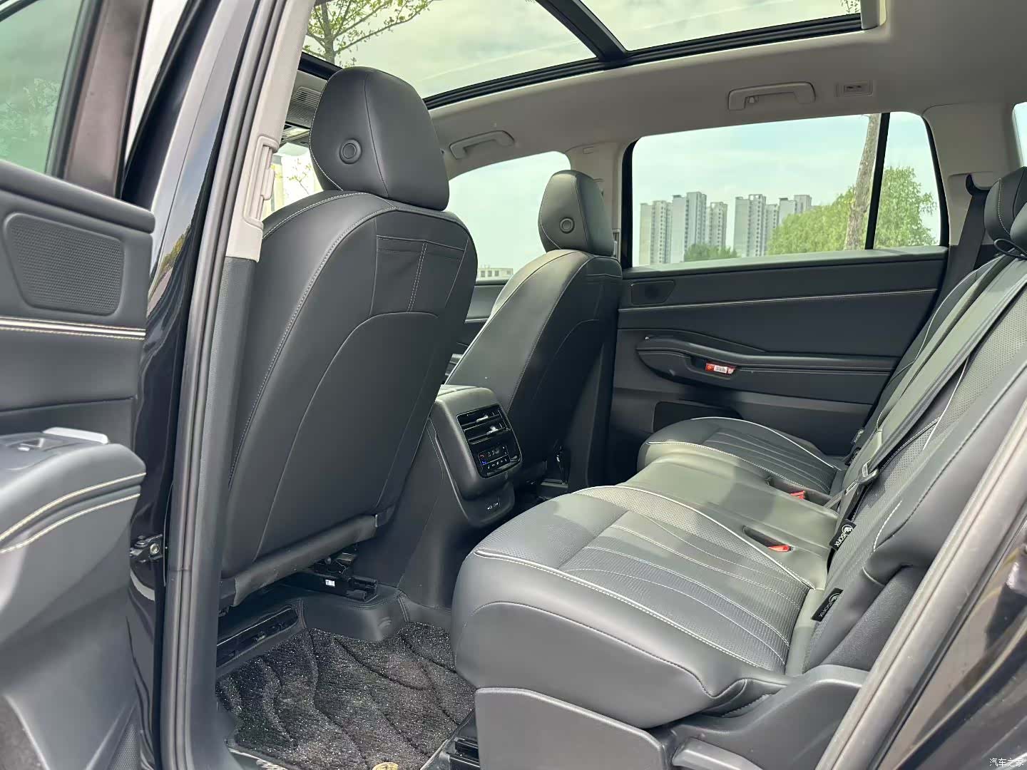 Volkswagen Teramont, 2025 все фото