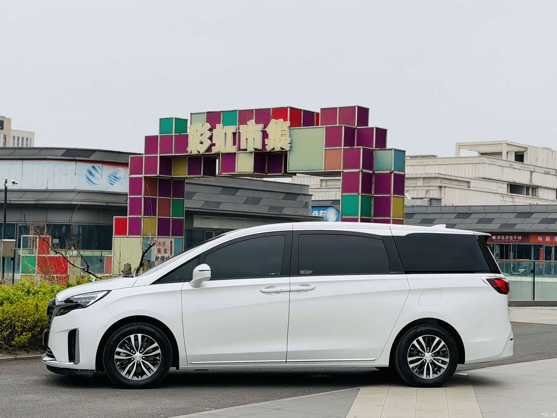Buick GL8, 2023 3