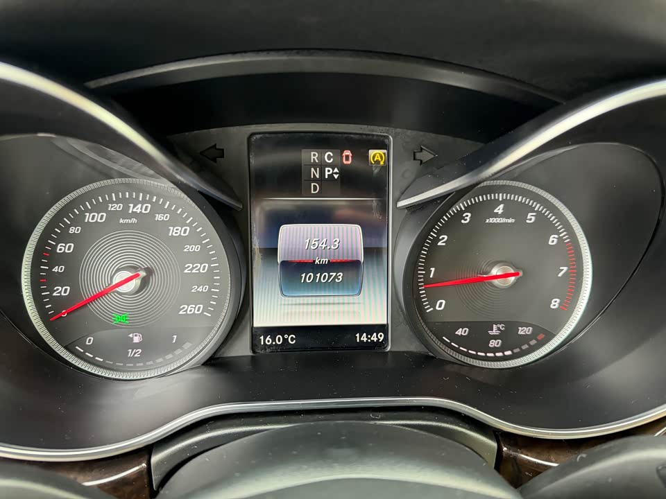 Mercedes-Benz V-class