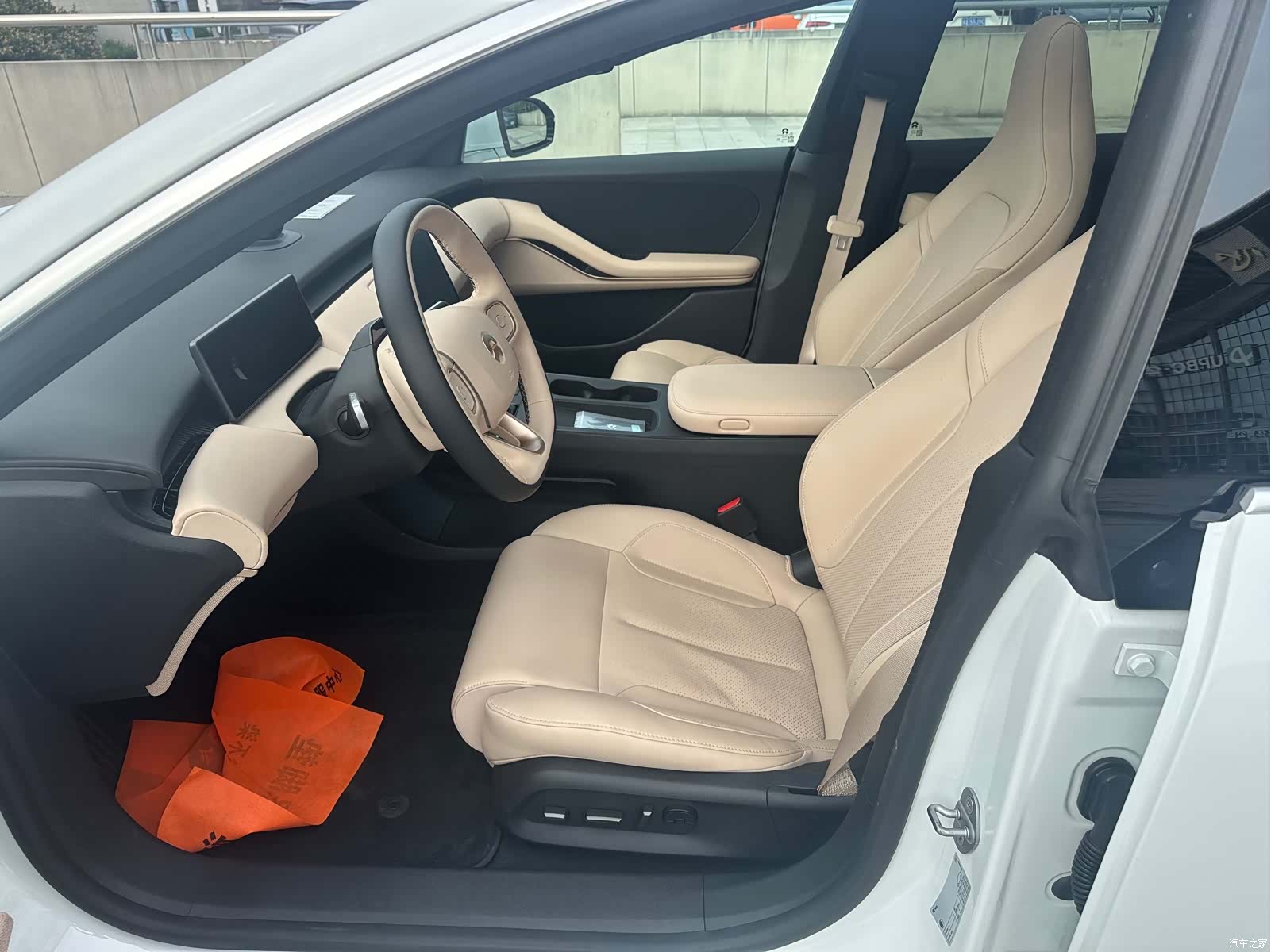 NIO ET5, 2025 11