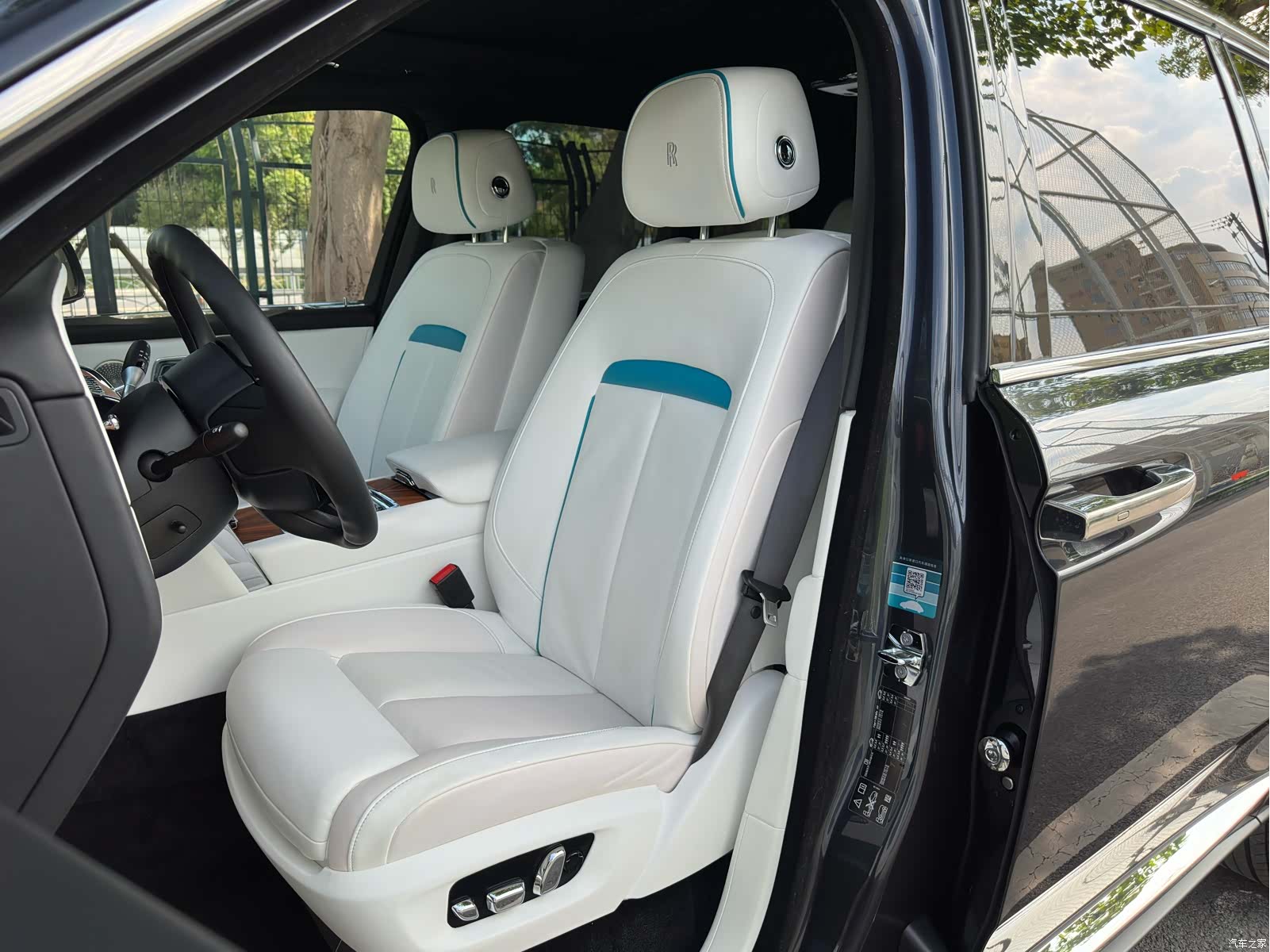 Rolls-Royce Cullinan, 2019 13