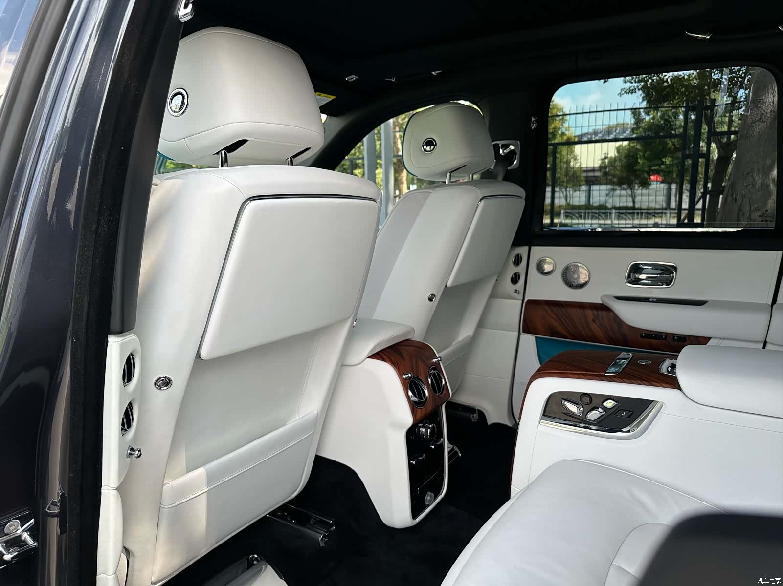 Rolls-Royce Cullinan, 2019 25