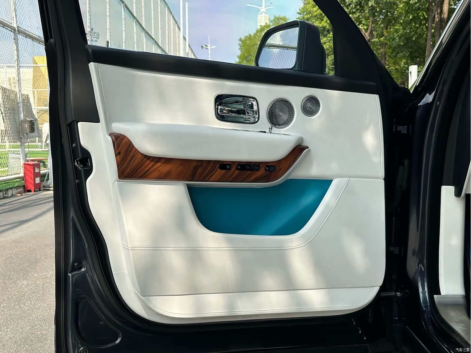 Rolls-Royce Cullinan, 2019 35