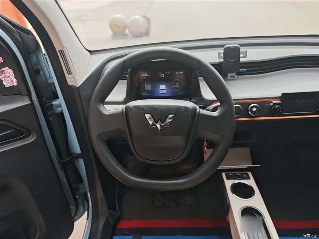 Wuling MINIEV, 2021 11