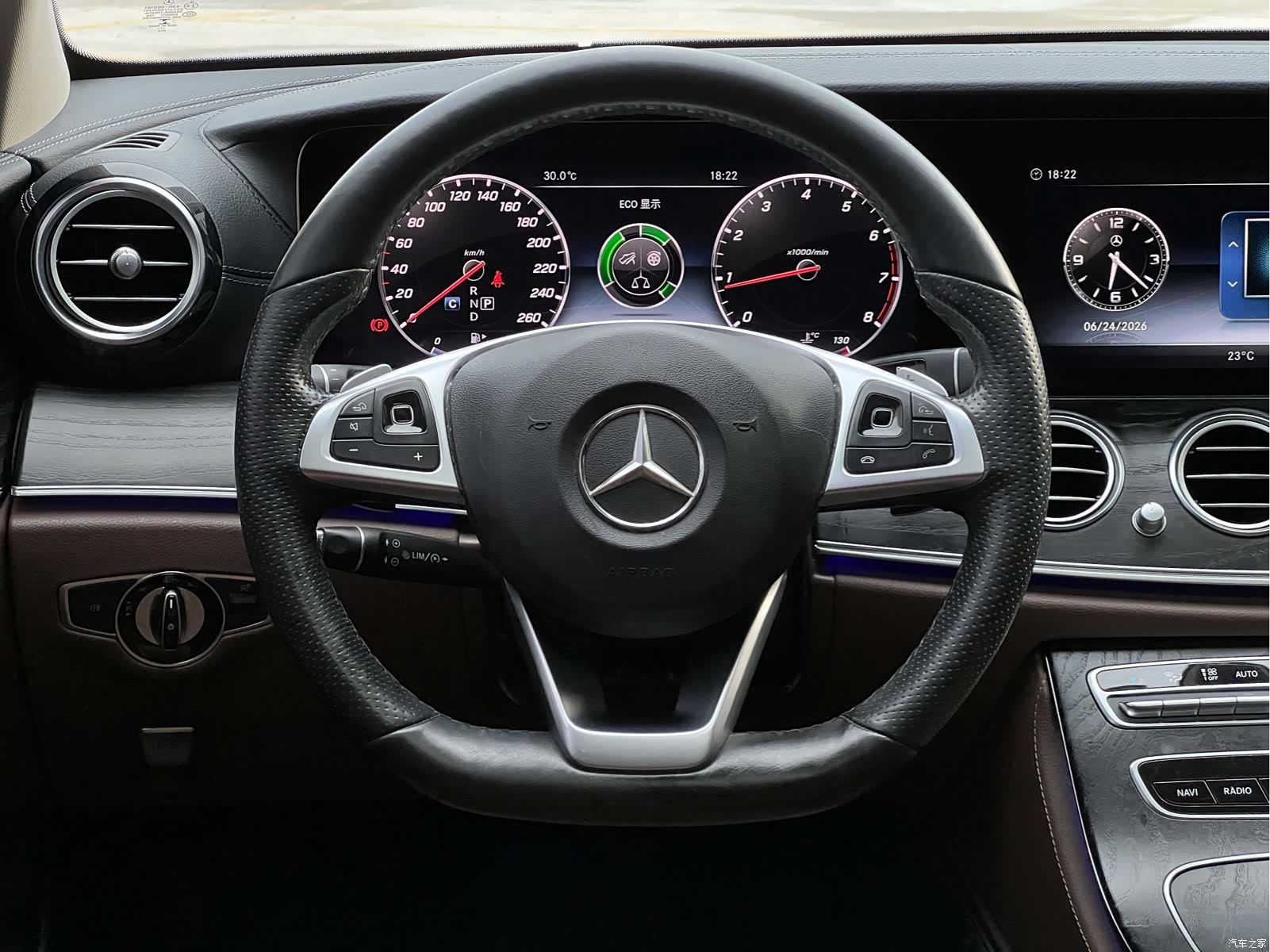 Mercedes-Benz E-Class, 2018 12