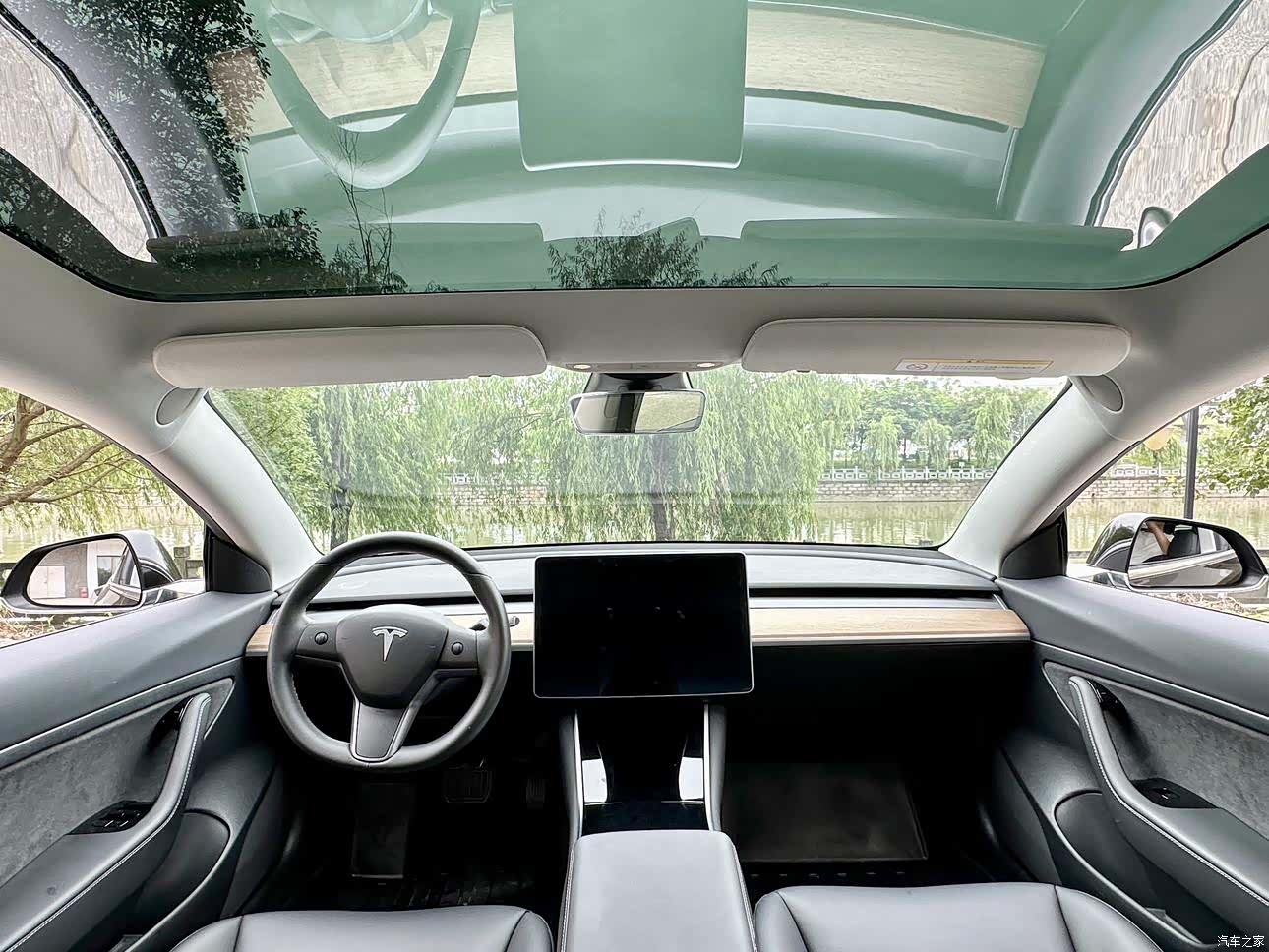 Tesla Model 3, 2020 11