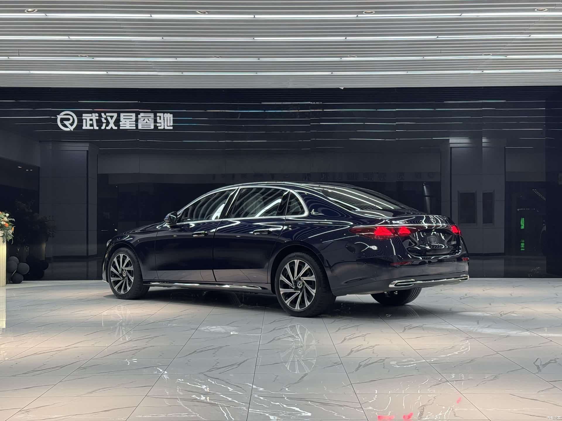 Mercedes-Benz E-Class, 2023 3