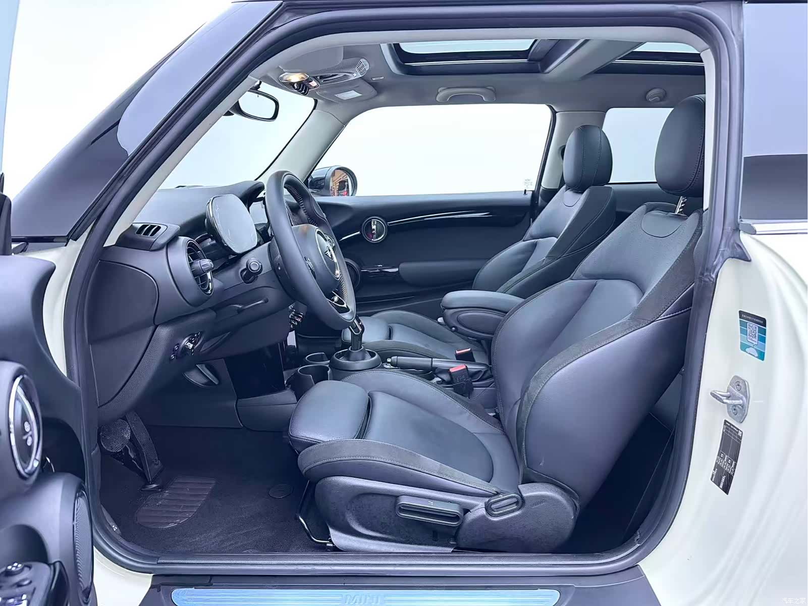 Mini Cooper, 2021 все фото