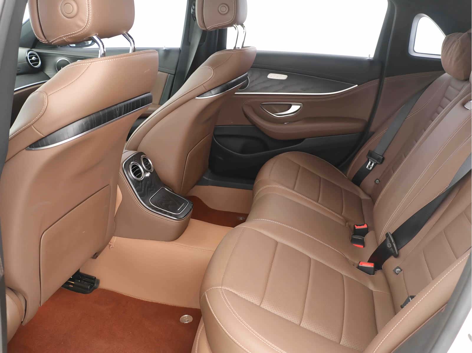 Mercedes-Benz E-Class, 2023 10