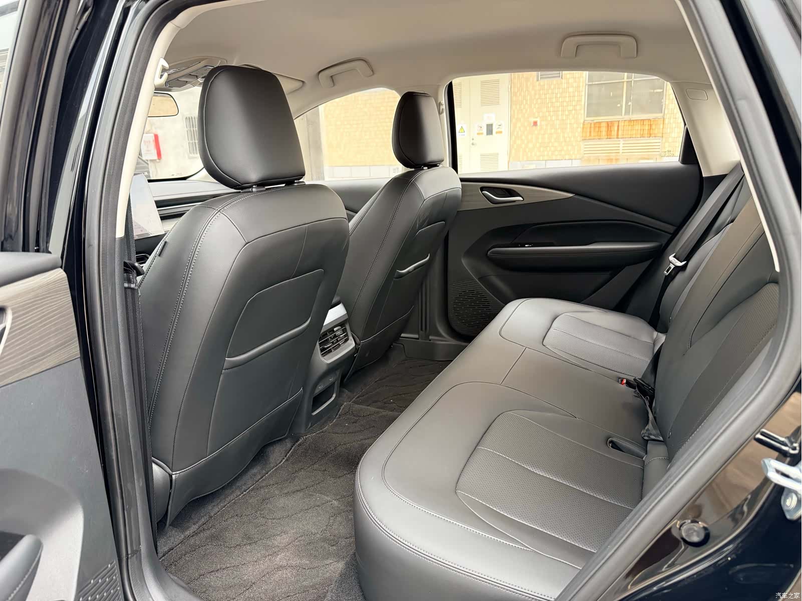 Wuling Starlight, 2026 6