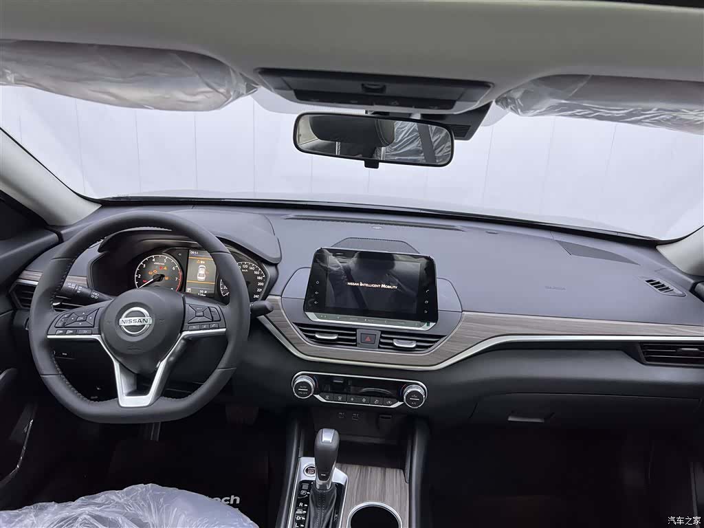 Nissan Teana, 2026 14