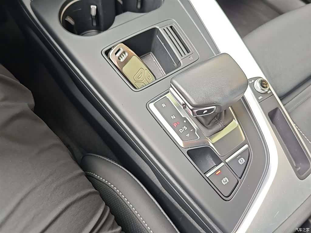 Audi A4L, 2020 14