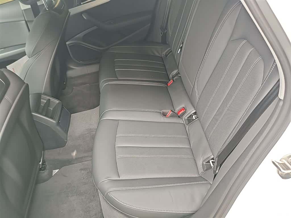 Audi A4L, 2020 17