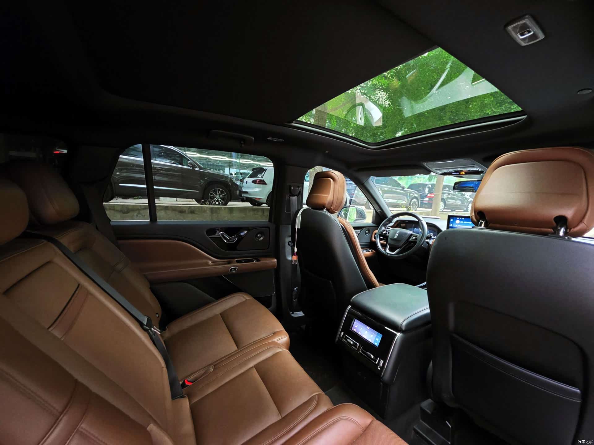 Lincoln Aviator, 2023 25