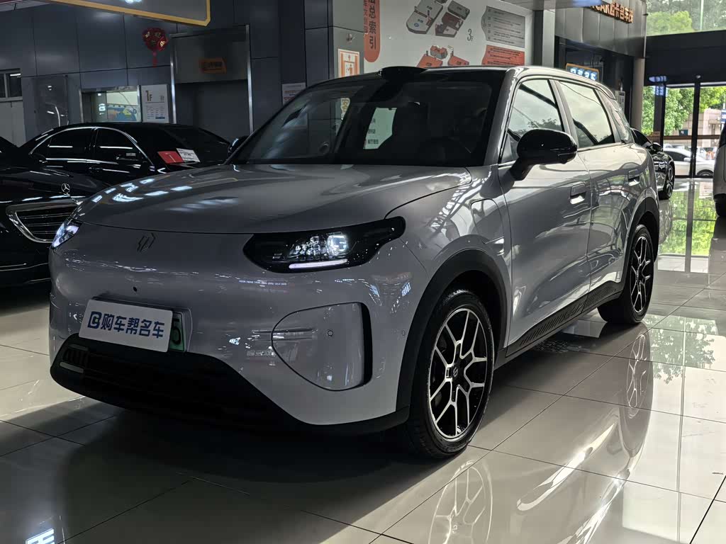 Leapmotor A10