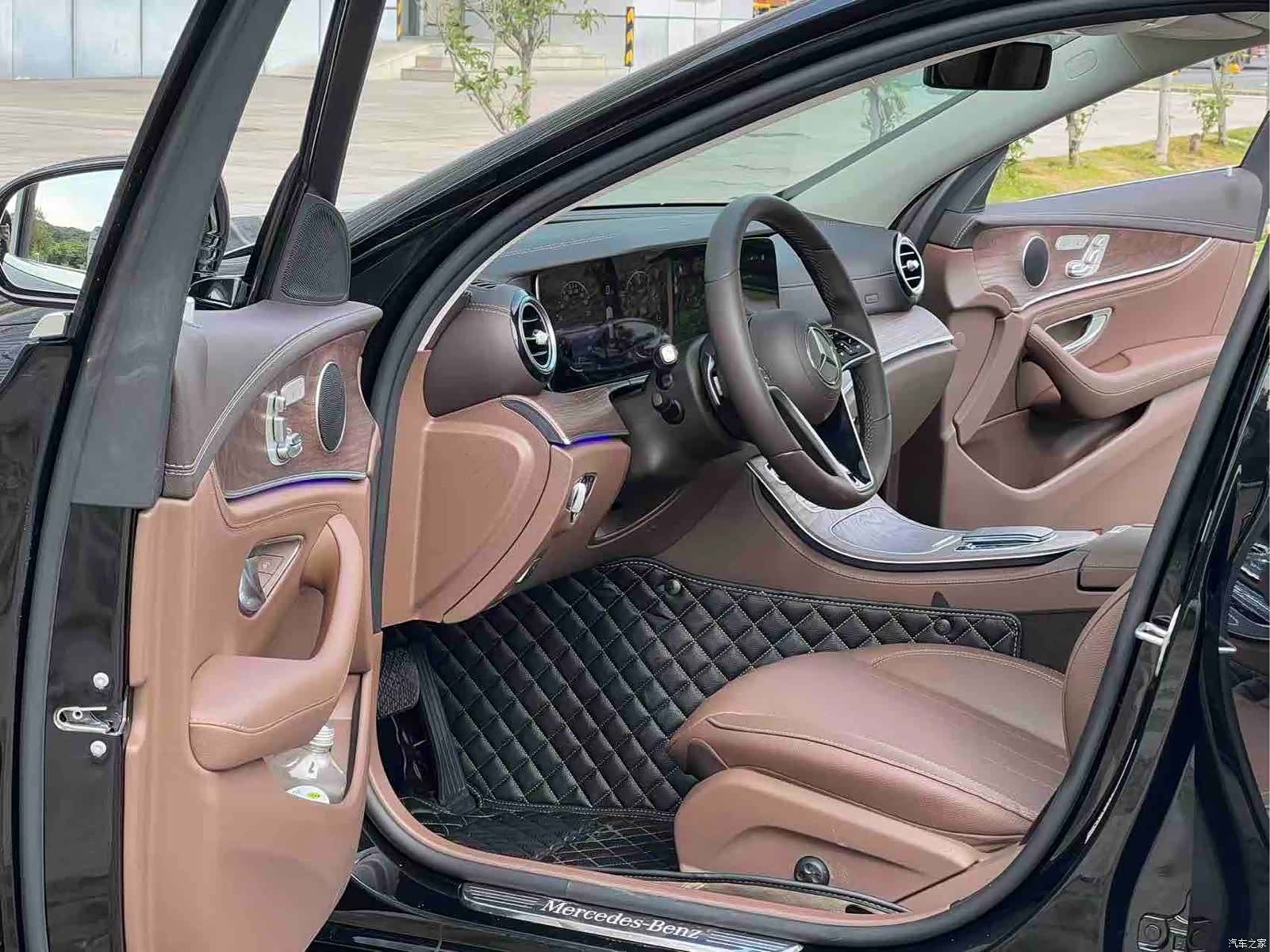 Mercedes-Benz E-Class, 2024 10
