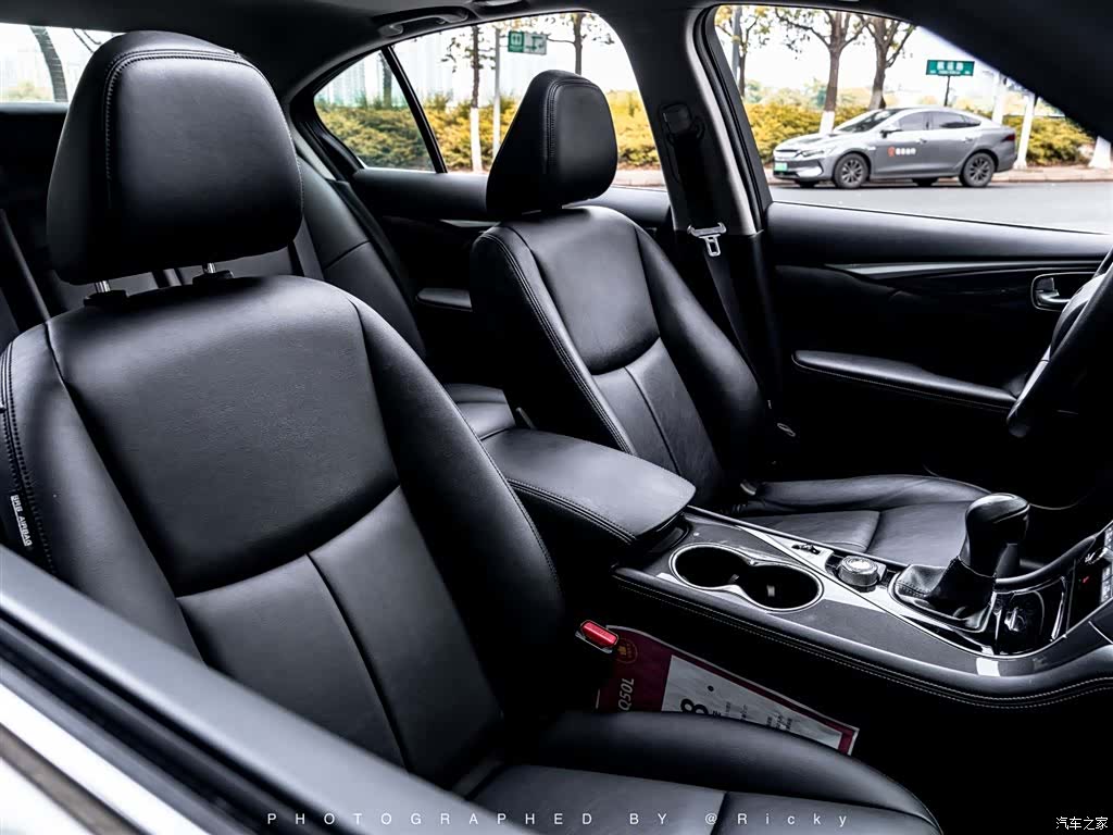 Infiniti Q50L, 2015 10