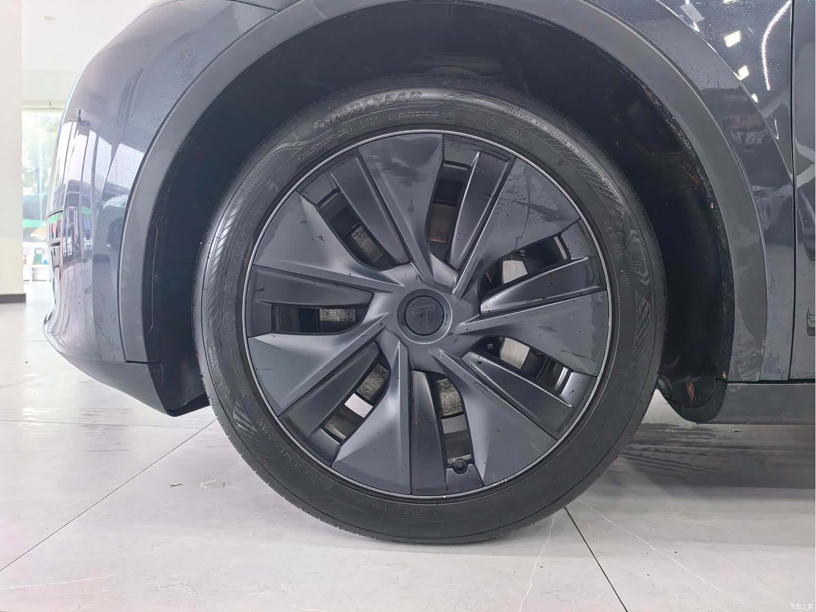 Tesla Model Y, 2025 14