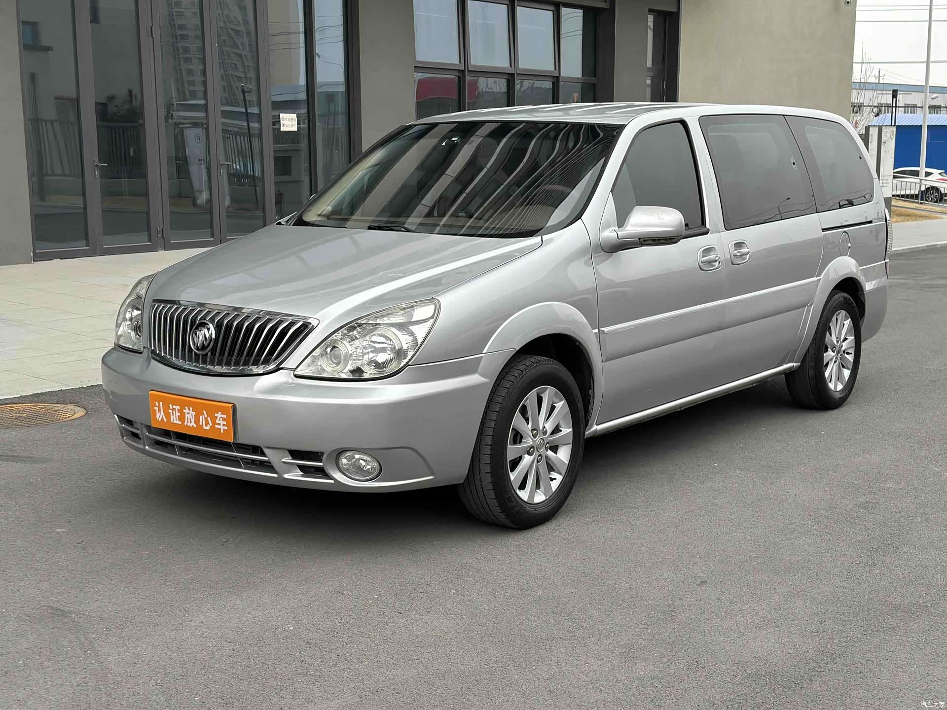 Buick GL8, 2015 1