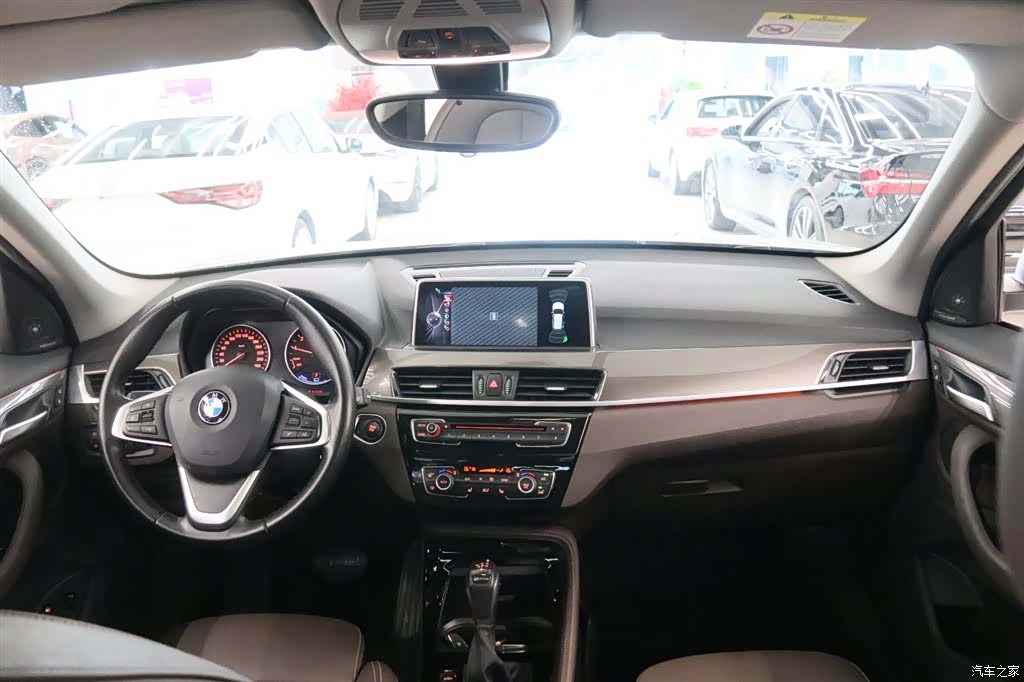 BMW X1, 2017 все фото