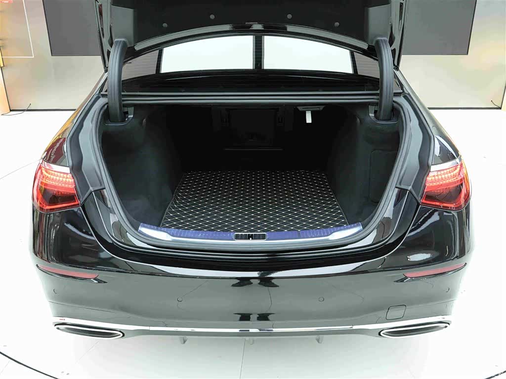 Mercedes-Benz S-Class, 2025 23